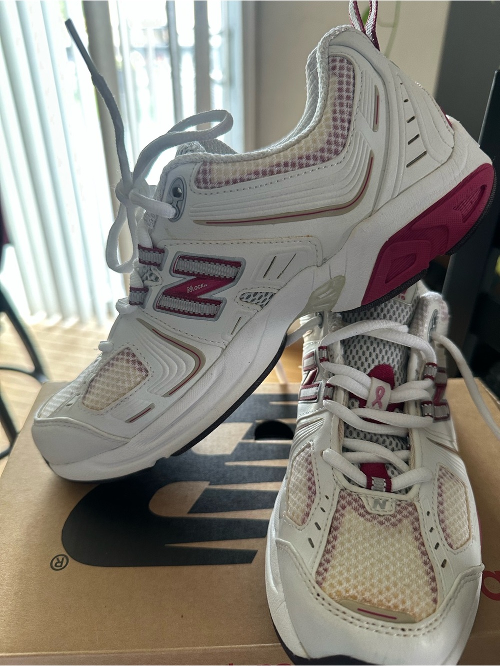 NIB- New Balance 716 Breast Cancer Awareness Sneakers - Women's Size 8